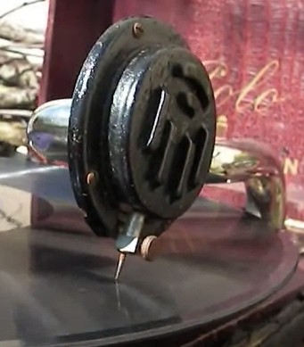 Přenoska mechanická-historická na akustický gramofon