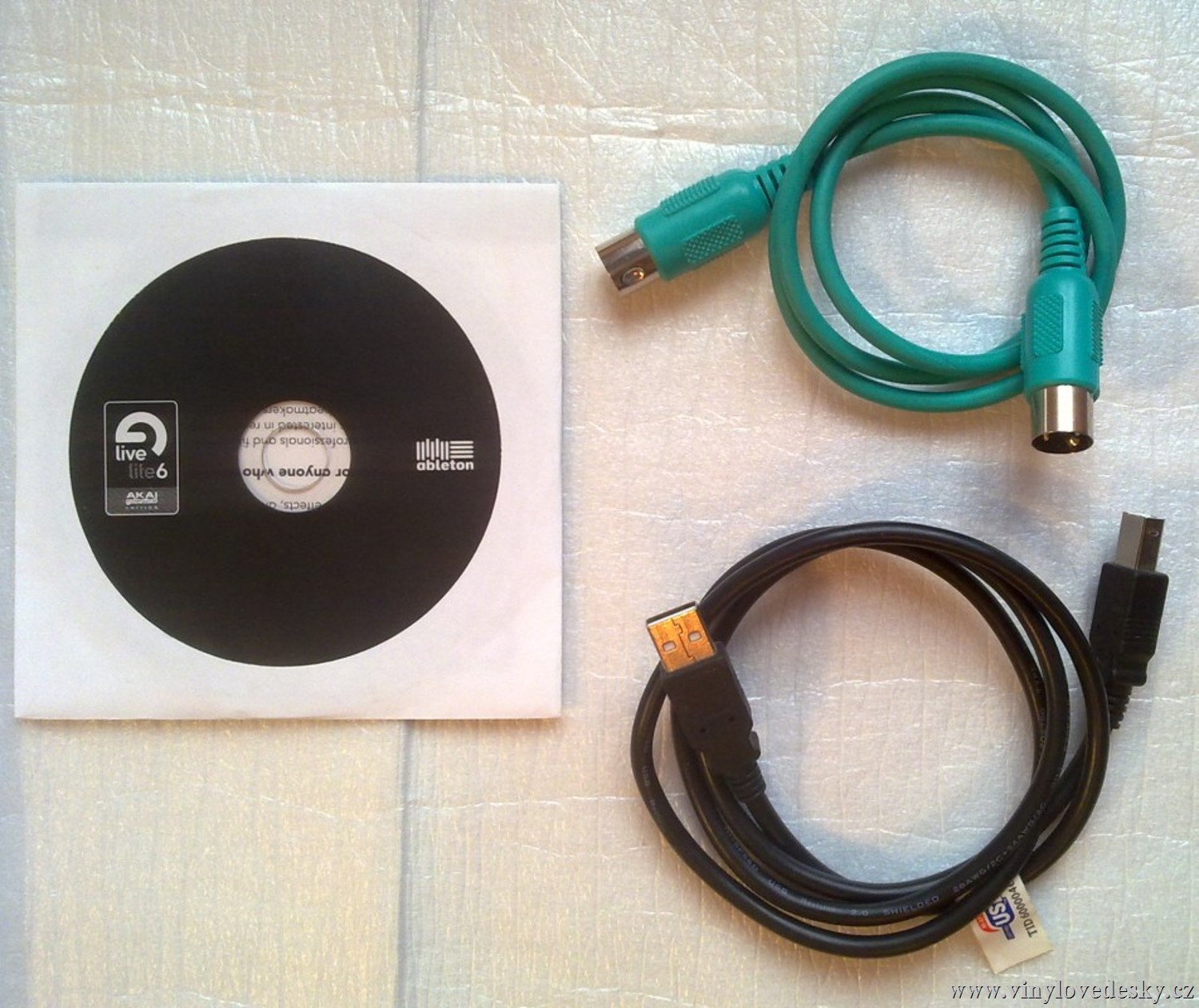 AKAI-MPK 49-MIDI-USB-kabel-pětikolík-5-PIN-kabel-Ableton-live-software-cd-kabely