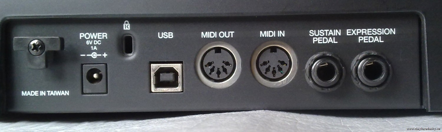 AKAI-MPK 49-midi-usb-kontroler-master-keyboard-midi-usb-ovladac-4-in-out-inputs-outputs