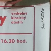 Plakát koní od Emil Kotrba, podpis Emila Kotrby. Malovaný plakát – dostihy. Praha-Velká Chuchle-1976.06,a 09-Velká Pražská Steeple-Chase,Cena o Zlatý pohár Zemědělských novin, Cena Pionýrské organizace SSM, Československé Derby 1976 (vrcholný klasický dostih), Cena hřebčína Napajedla, Cena deníku Svoboda, Memoriál Ing. B. Tichoty (Cena klisen), koně – Emil Kotrba, rozměr plakátu 81,5 cm x 56,5cm